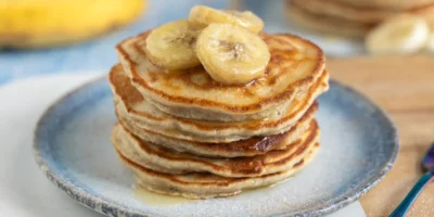 Pancakes avec bananes – moelleux, simple et savoureux