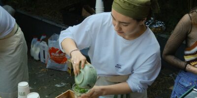 L'entrepreneur ukrainien apportant un matcha cérémonial à Dublin