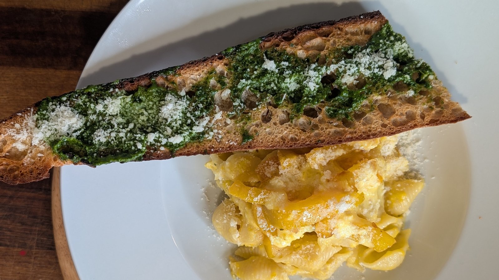 Les pâtes de Paul Flynn avec une sauce au poivre jaune: aujourd'hui