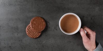 McVities Boss sur la bonne façon de manger un digestif au chocolat