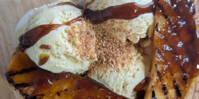 Crème glacée à l'ananas grillé et à la noix de coco de Jeeny: aujourd'hui