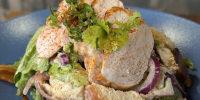 Salade de césar au poulet grillé de Trisha (style Ninja)