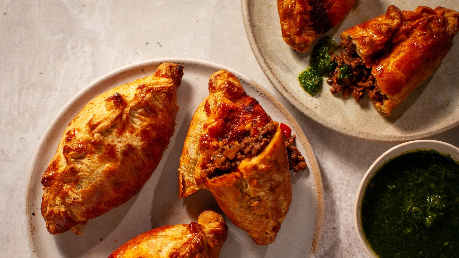 Cuisiner comme un chef: des empanadas argentines avec Chimichurri