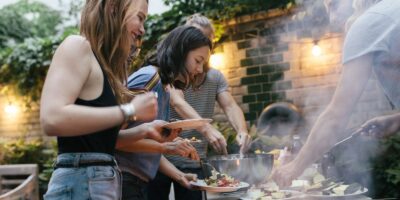 Vous planifiez un barbecue? Découvrez d'abord ces 5 conseils de sécurité alimentaire