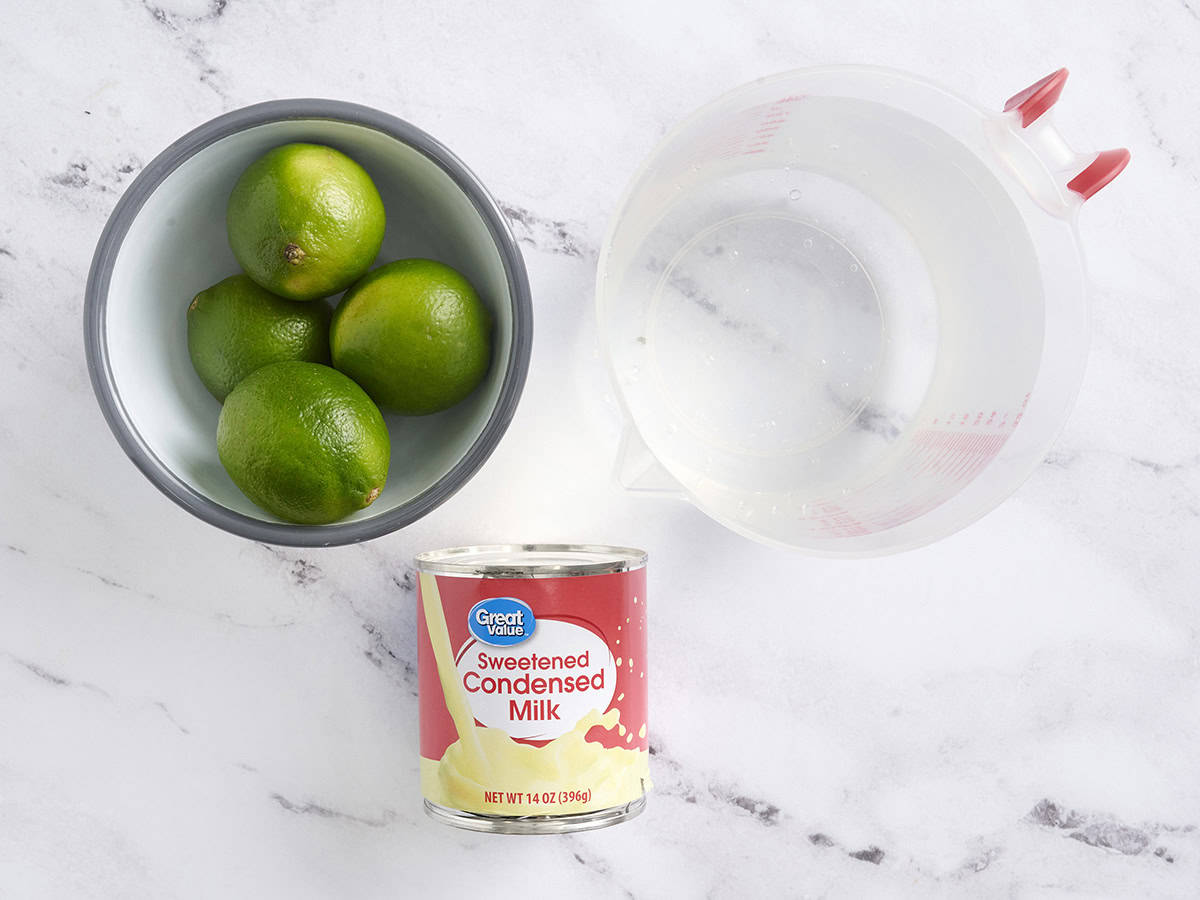 Les ingrédients pour faire de la limonade brésilienne.