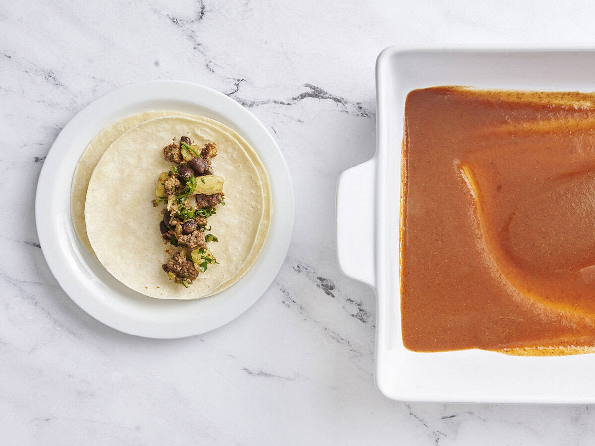 Le bœuf haché ajouté à une tortilla.