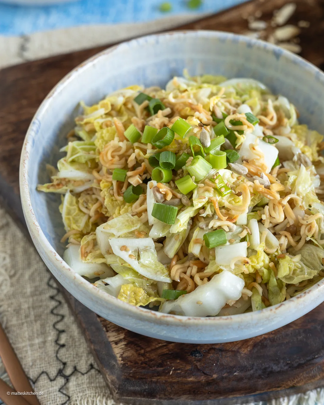 Salade épicée de miam yum nouilles