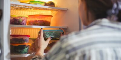 Comment réorganiser votre réfrigérateur pendant que les enfants retournent à l'école