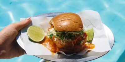 Recette de hamburger de poisson Moqueca d'Ixta Belfrage