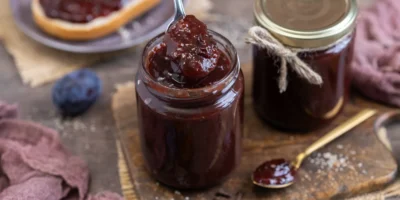 Délicieuse confiture de prunes de prunes | fait maison