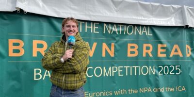 PJ Kirby rencontre les quatre finalistes du Brown Bread Baking Comp