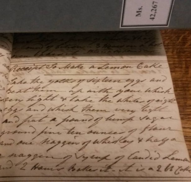 Une recette manuscrite pour un gâteau au citron