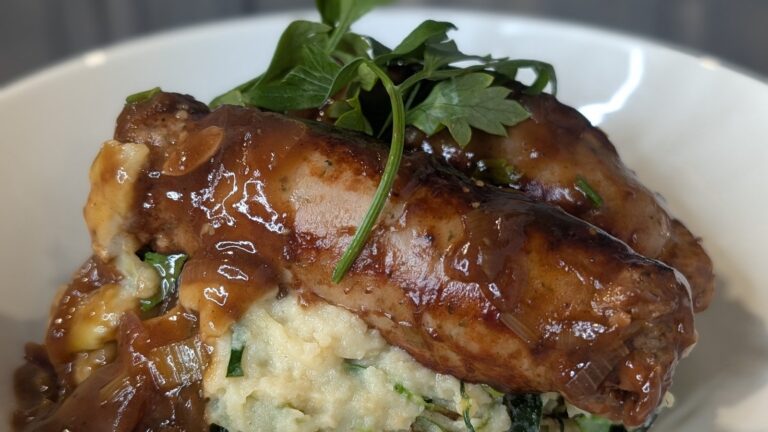 Les bangers et la purée de monstres de Trisha