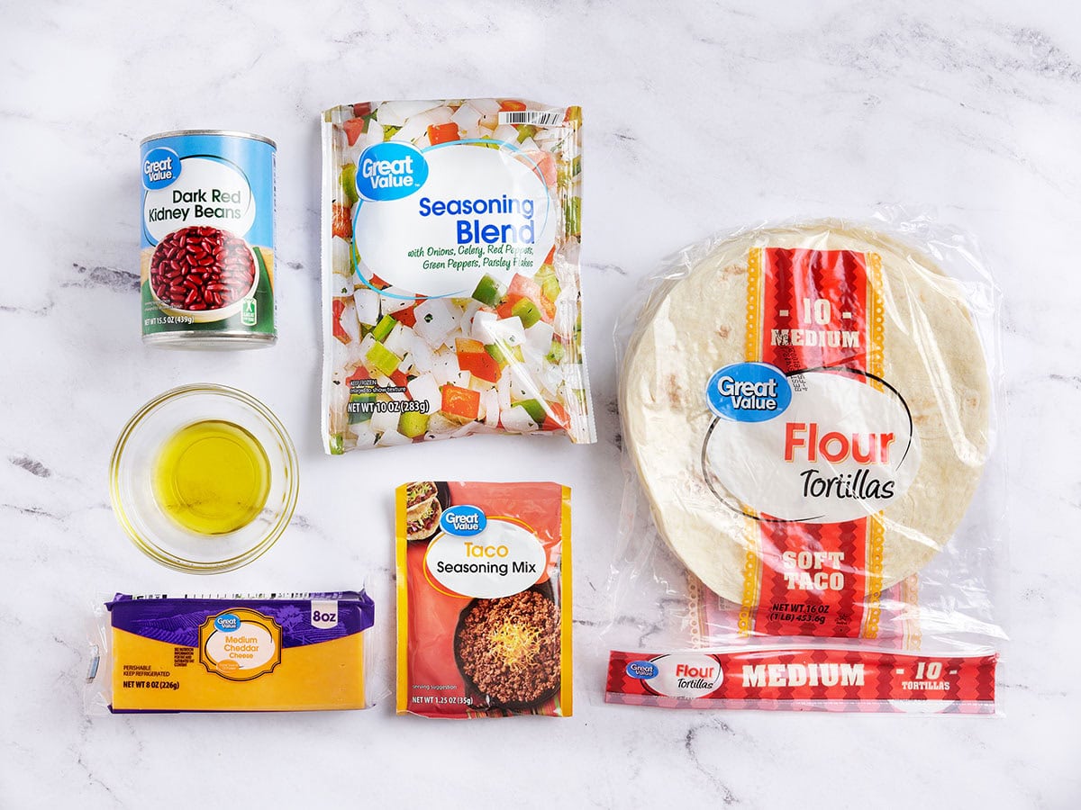 Les ingrédients pour préparer des quesadillas aux haricots rouges et au fromage.