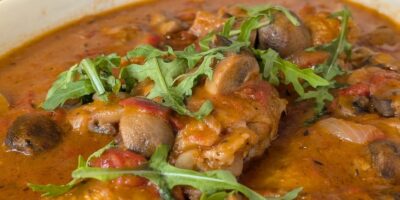 Cuisses de poulet à la sauce chasseur de Kevin Dundon : Aujourd'hui