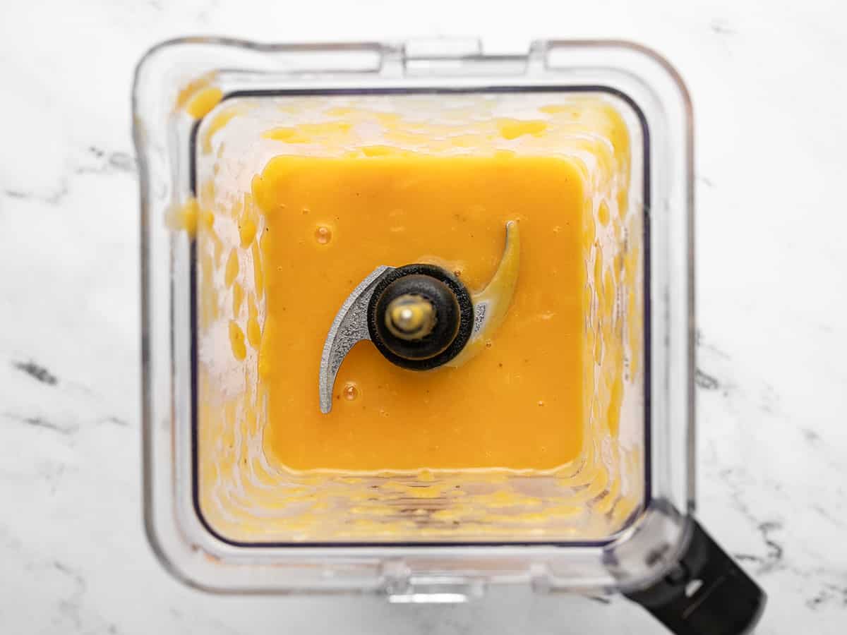 Purée de légumes au mixeur. 