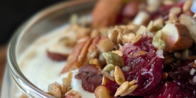 Yaourts irlandais festifs et sains aux canneberges d'Eunice Power Parfait au kéfir Clonakilty