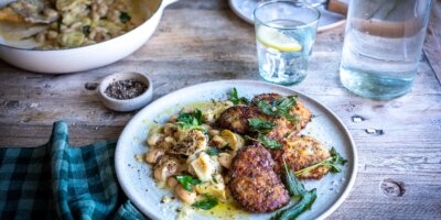 Le moment de schitzel de porc au parmesan frappé de Donal