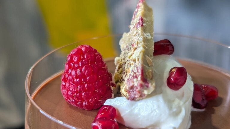 Les coupes de mousse au chocolat de Neven : Aujourd'hui