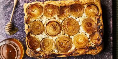 Tarte au chèvre et à l'oignon de Nadiya Hussain