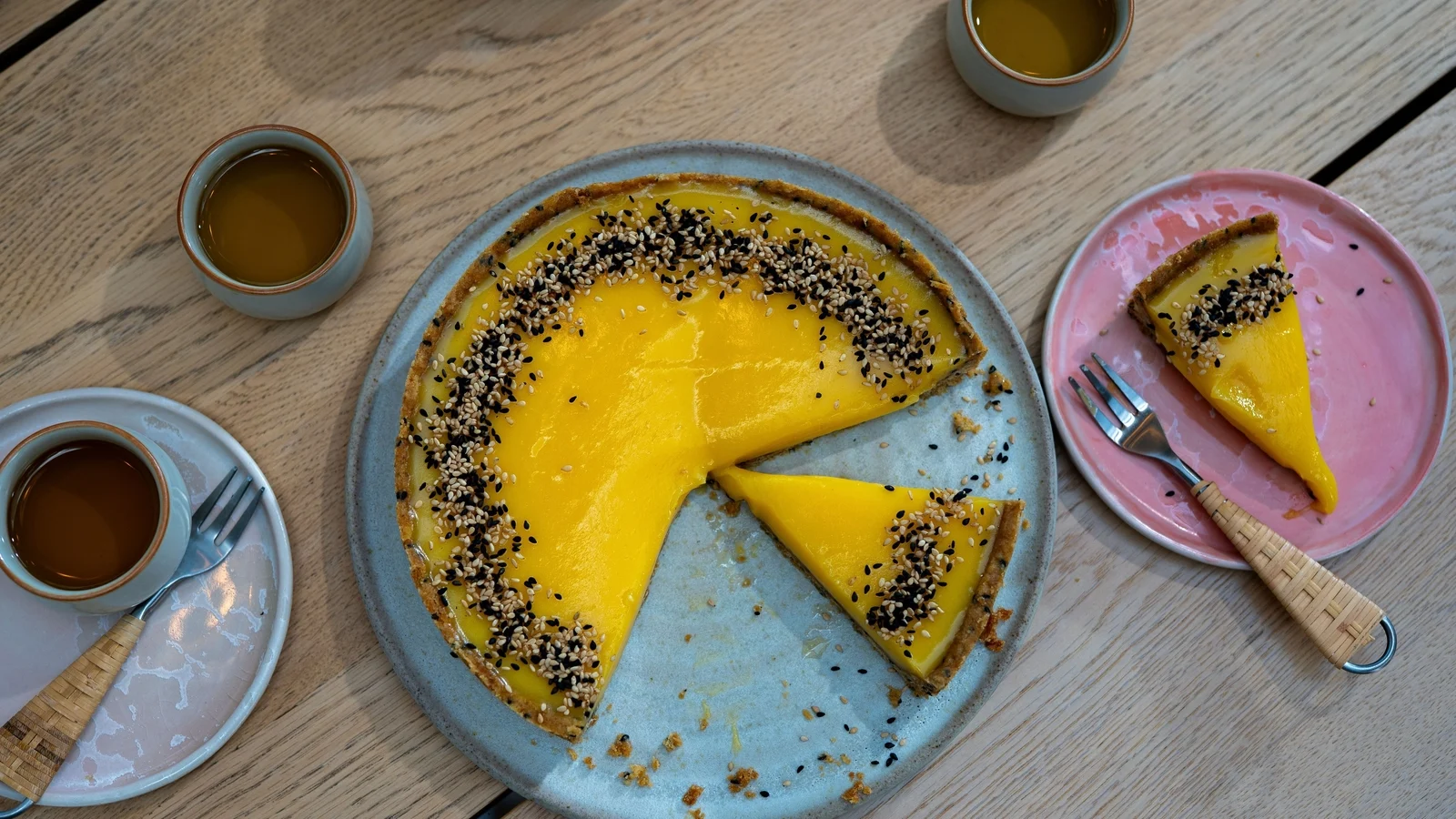 La cuisine asiatique d'Eva Pau : Tarte au sésame noir et au yuzu