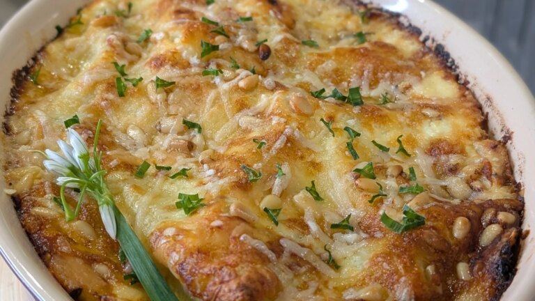 Lasagnes crémeuses au poulet à l'ail sauvage d'Aisling Larkin : aujourd'hui