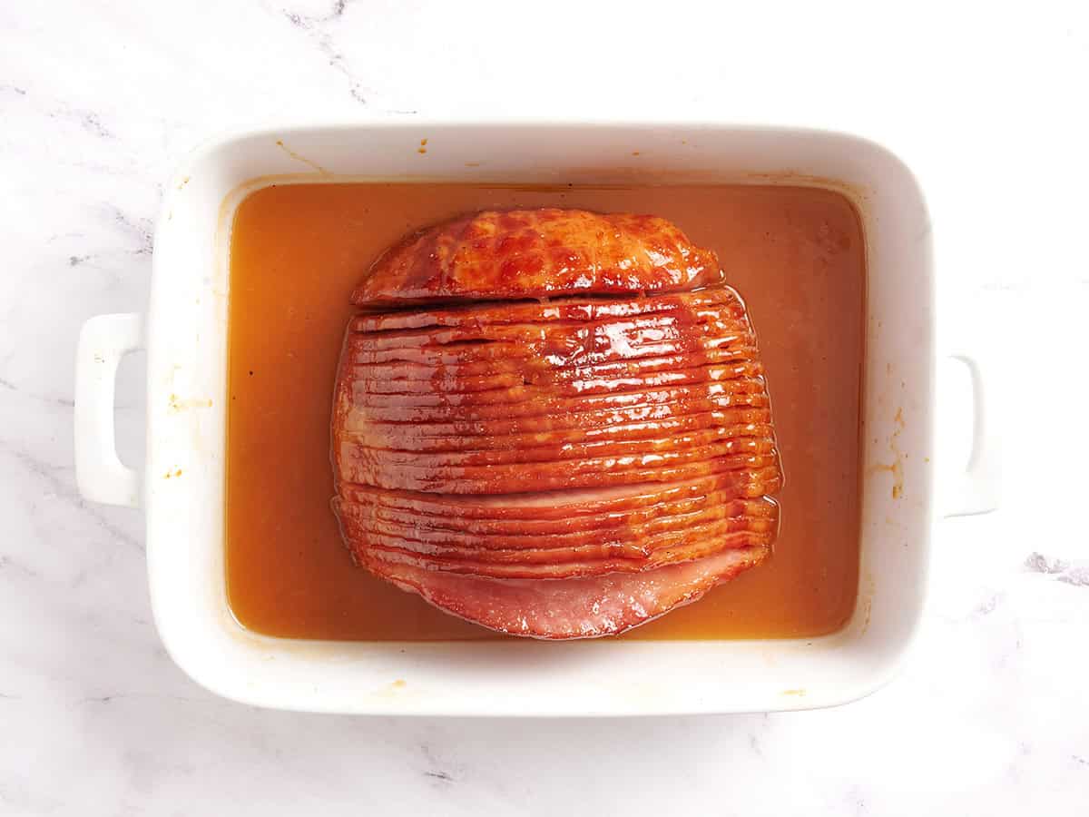 Jambon glacé au miel fini.