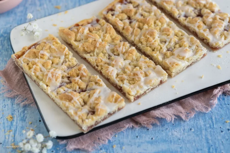 Gâteau aux craquelins avec des pépites | de pâte feuilletée