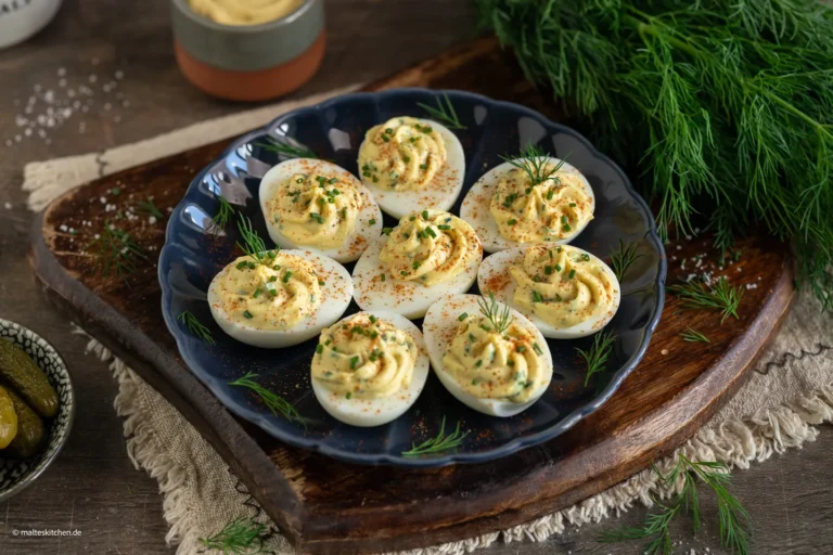 Oeufs farcis à la crème fraîche | extra crémeux et délicieux