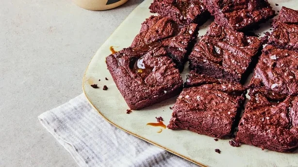 Recette de brownies tourbillonnants au caramel salé de Sophie Richards