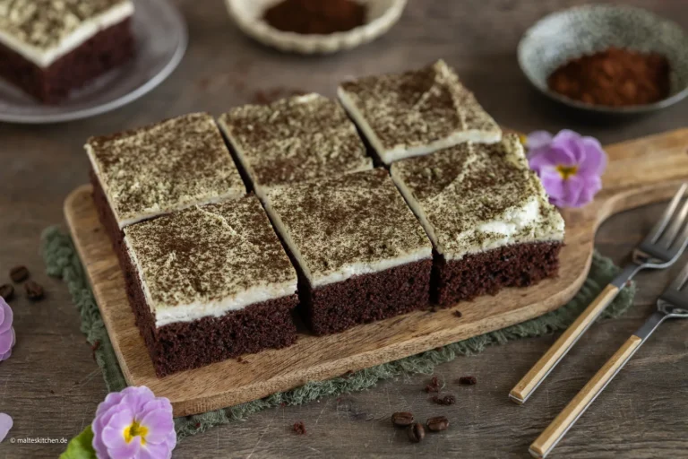 Gâteau à la mousse juteux basé sur la recette de la RDA de grand-mère