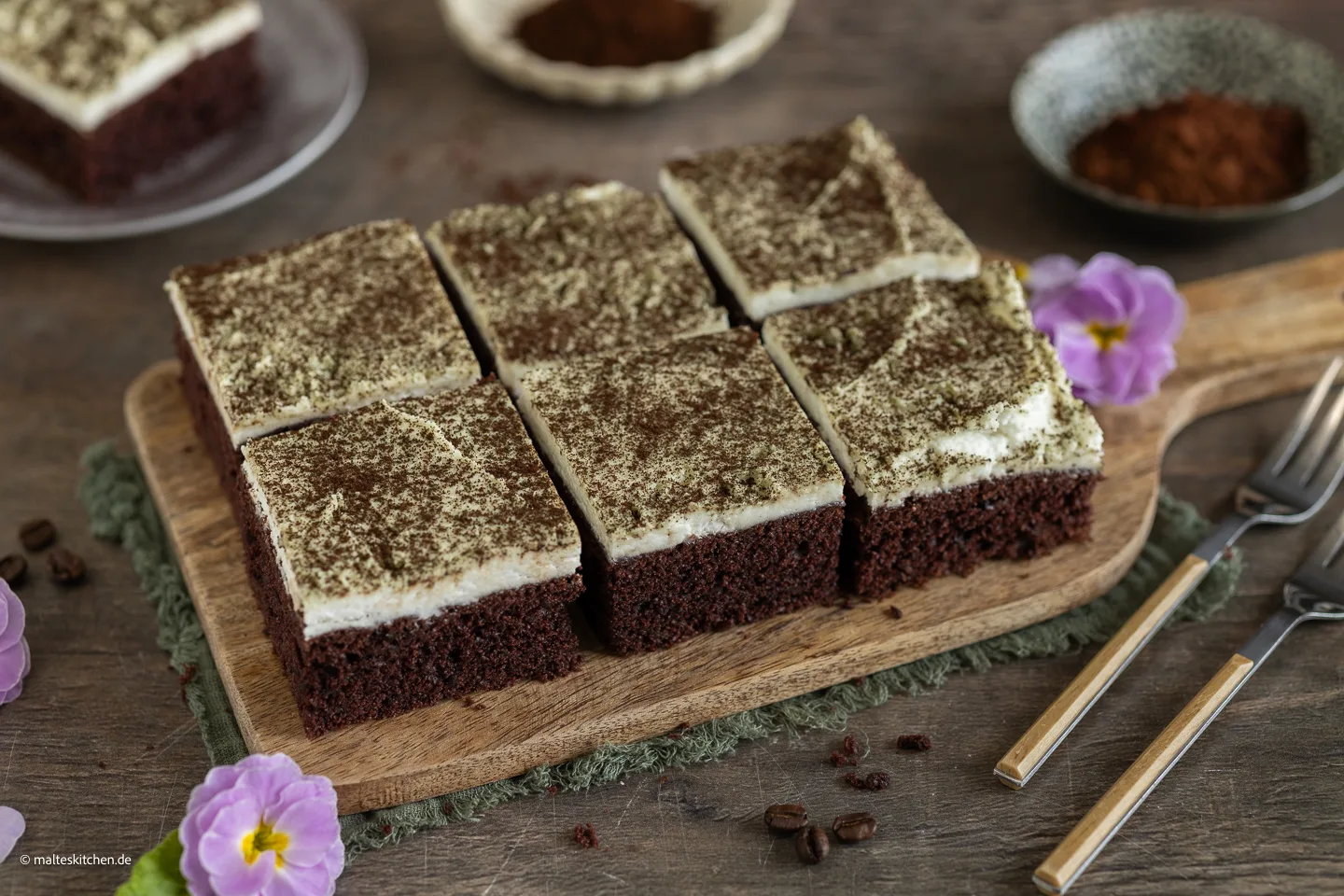 Gâteau à la mousse juteux basé sur la recette de la RDA de grand-mère