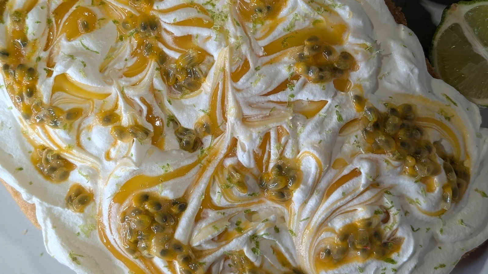 Plateau de fruits de la passion et de noix de coco d'Aisling Larkin