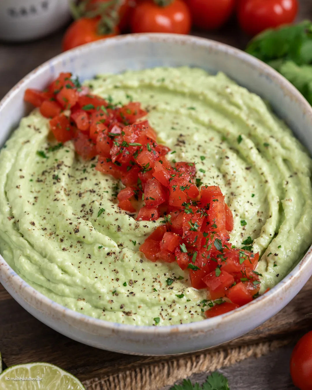 Avocat combiné avec du fromage à la crème