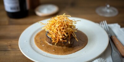 Cuisinez comme un chef : Filet de Steak « au poivre » avec petites frites