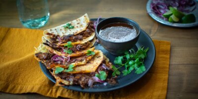 Tacos birria au jarret d'agneau de Mark Moriarty