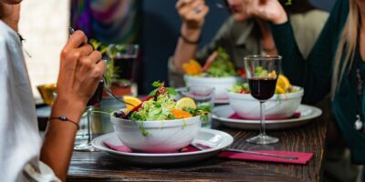 Ouvrir un restaurant : astuces essentielles pour optimiser vos dépenses dès le lancement