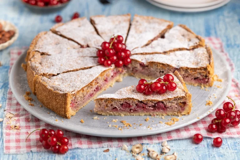 Gâteau aux groseilles et meringue : le Träubleskuchen juteux de grand-mère