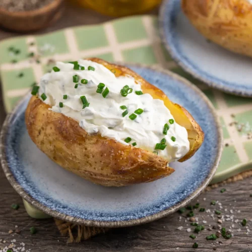 Pommes de terre au four avec fromage blanc aux herbes