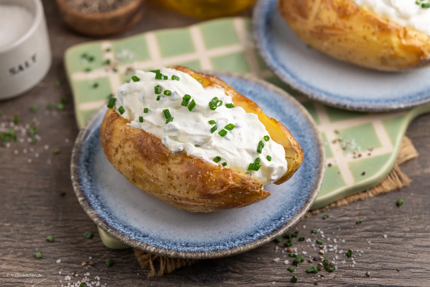 Pommes de terre au four au fromage blanc aux herbes : un accompagnement très apprécié !