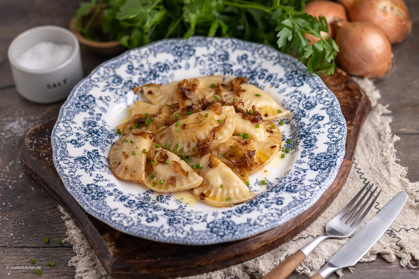 Pierogies de grand-mère fourrés aux pommes de terre | Pierogi Ruskie