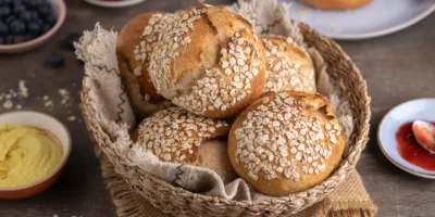 Petits pains d'épeautre croustillants à l'avoine : avec cuisson toute la nuit