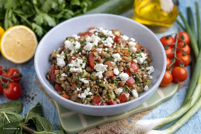 Salade de lentilles à la feta, concombre et tomates