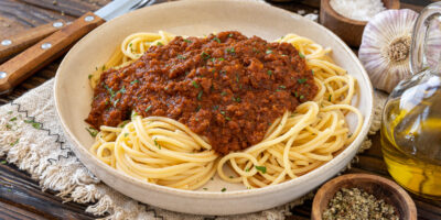 Spaghettis à la bolognaise – simples, italiens et délicieux !