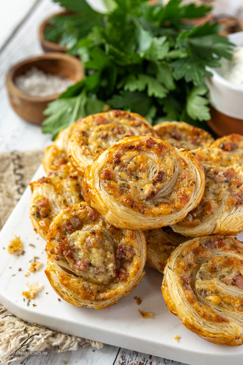 Escargots croustillants en pâte feuilletée.