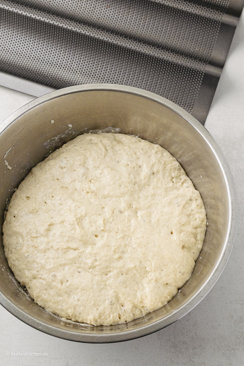 Pâte levée simple pour la baguette magique