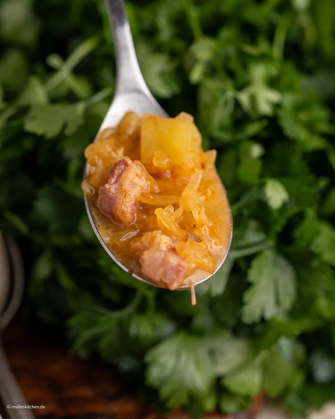 Délicieuse soupe à la choucroute